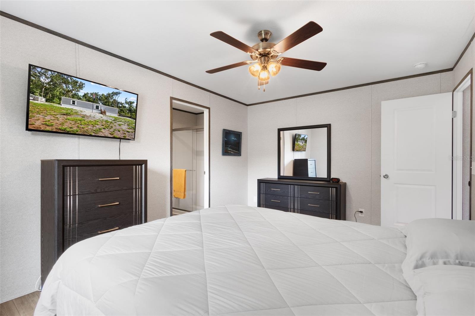 311 NE 316TH AVE, OLD TOWN, FL — photo 13