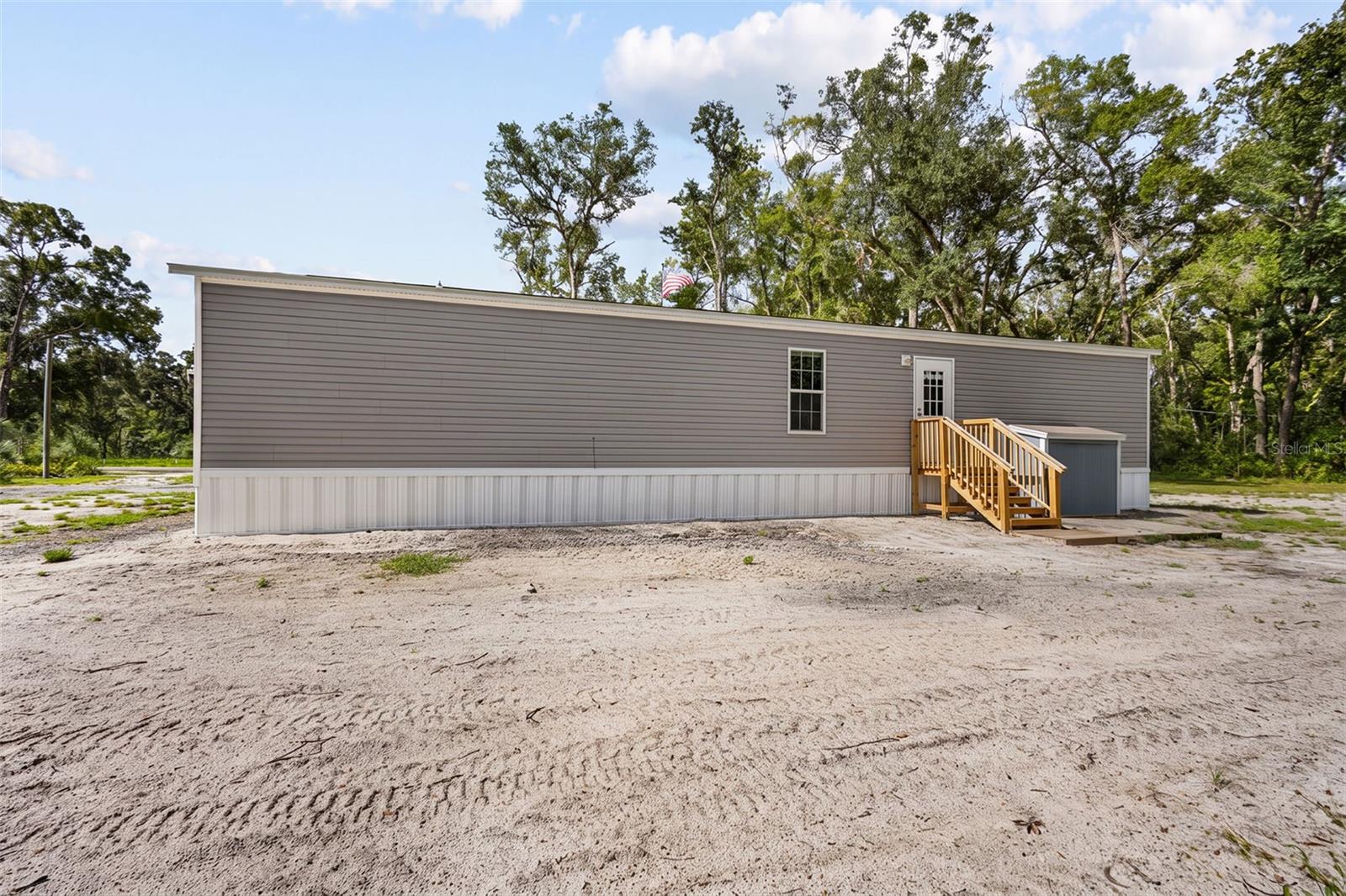 311 NE 316TH AVE, OLD TOWN, FL — photo 23
