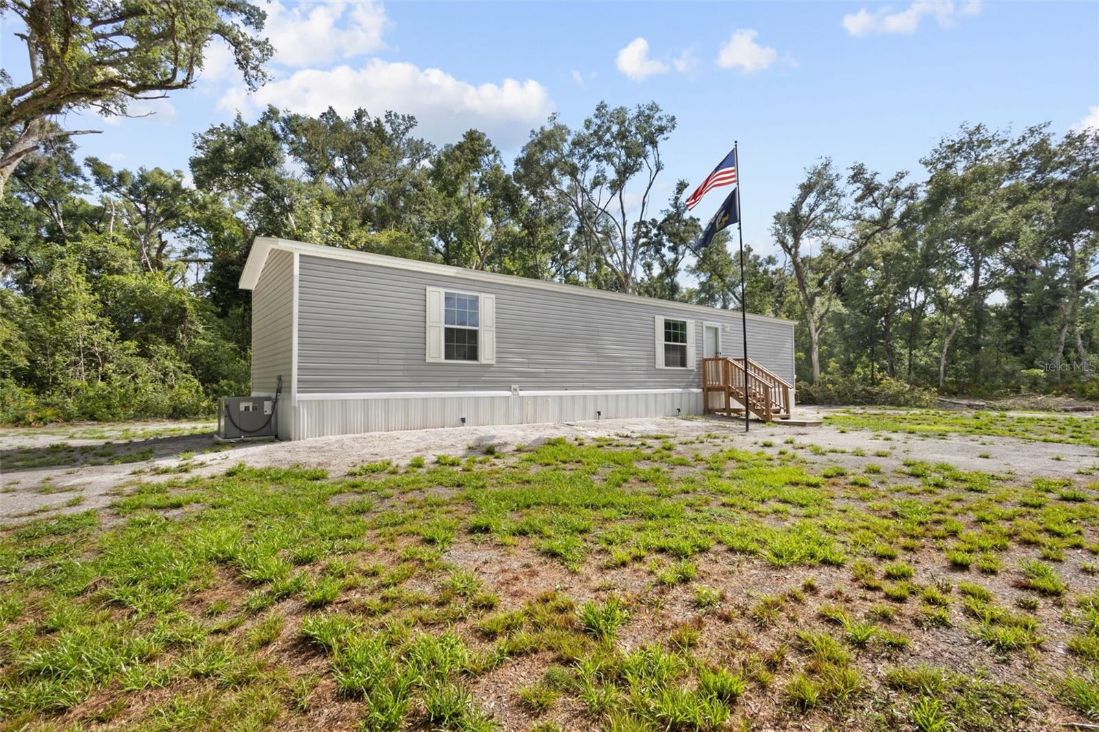 311 NE 316TH AVE, OLD TOWN, FL — photo 28