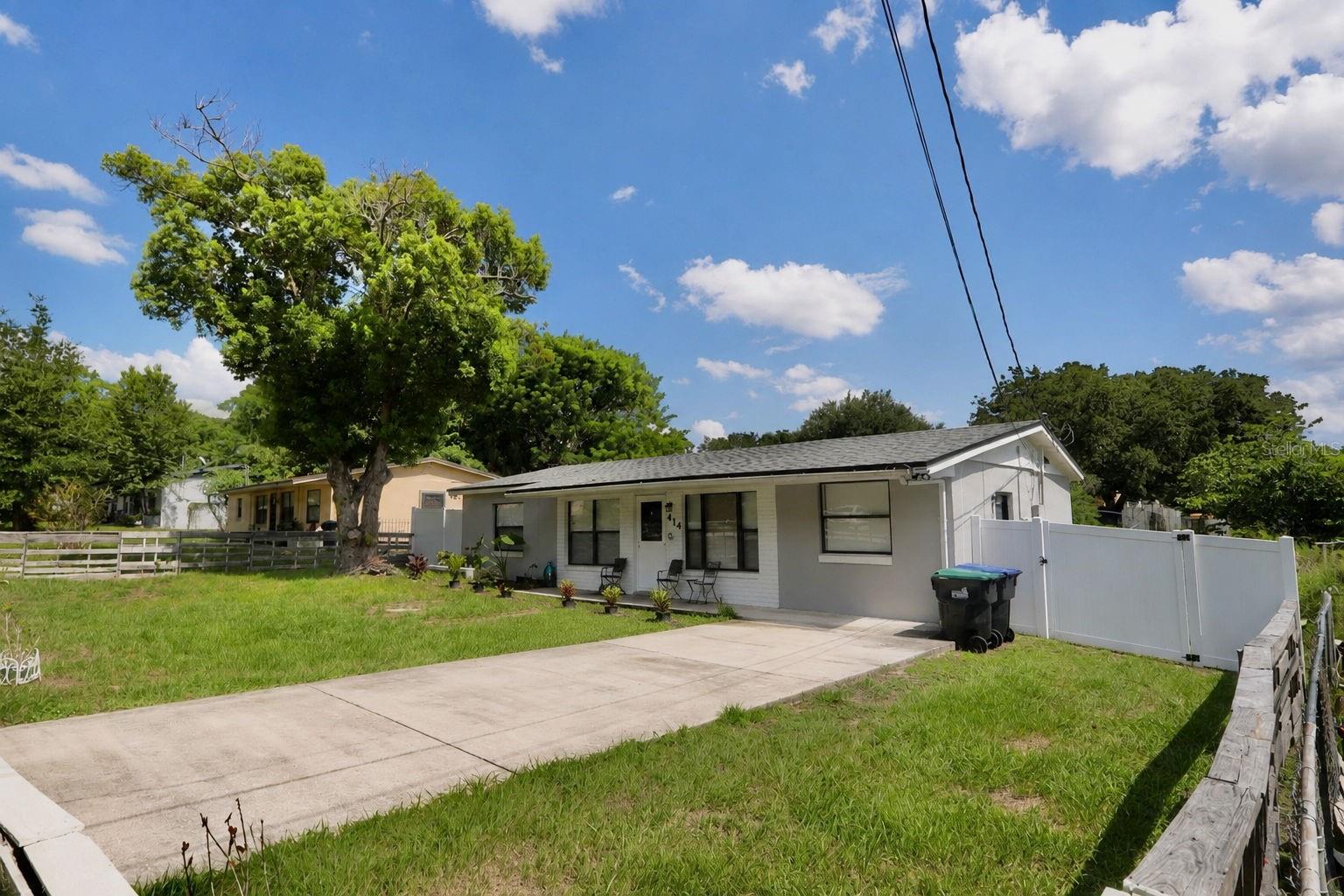 414 W ELLA J GILMORE ST, APOPKA, FL