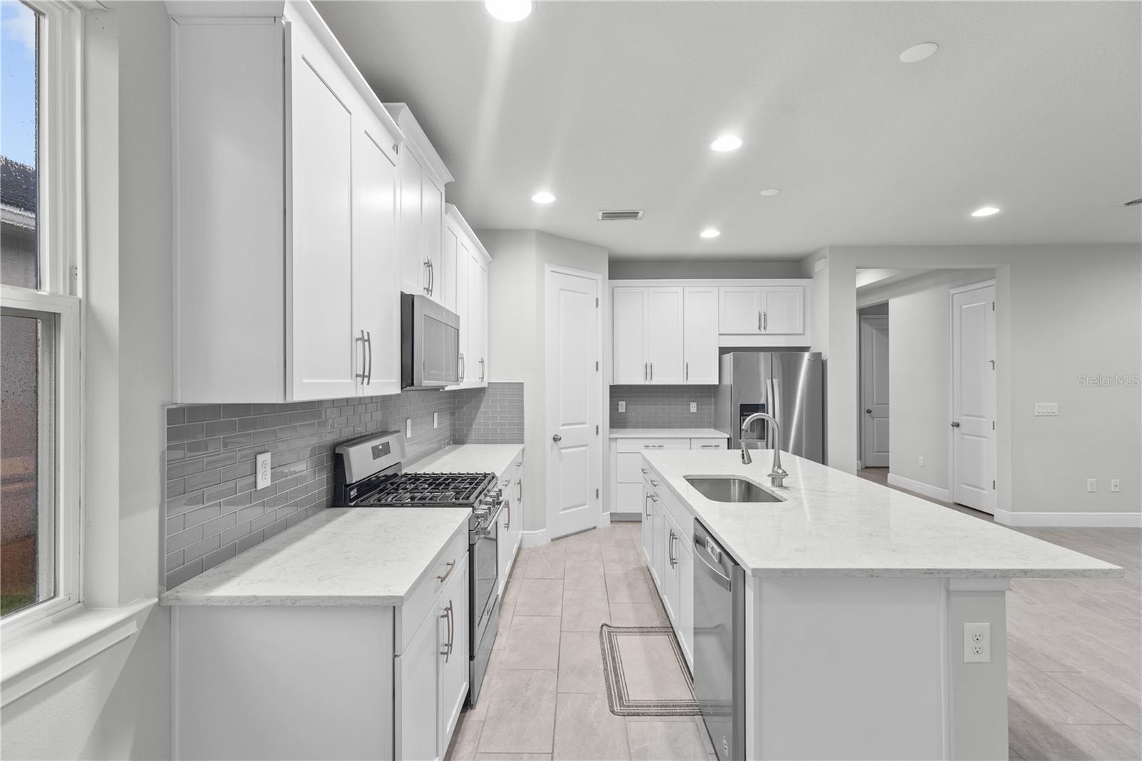 8712 BAY MEADOW DR, SARASOTA, FL — photo 4