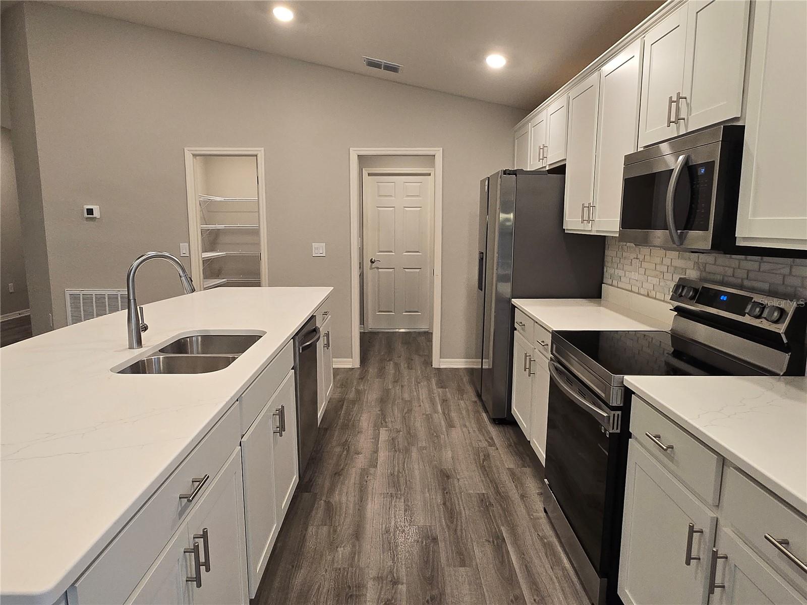 1352 MOUNTAIN FLOWER LN, DAVENPORT, FL — photo 7
