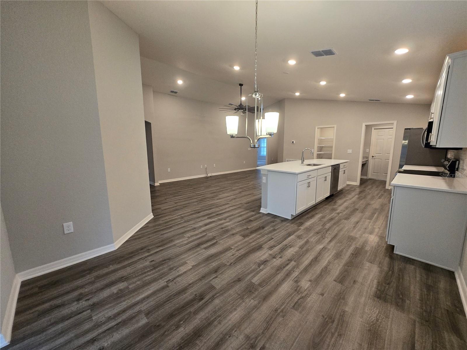 1352 MOUNTAIN FLOWER LN, DAVENPORT, FL — photo 17