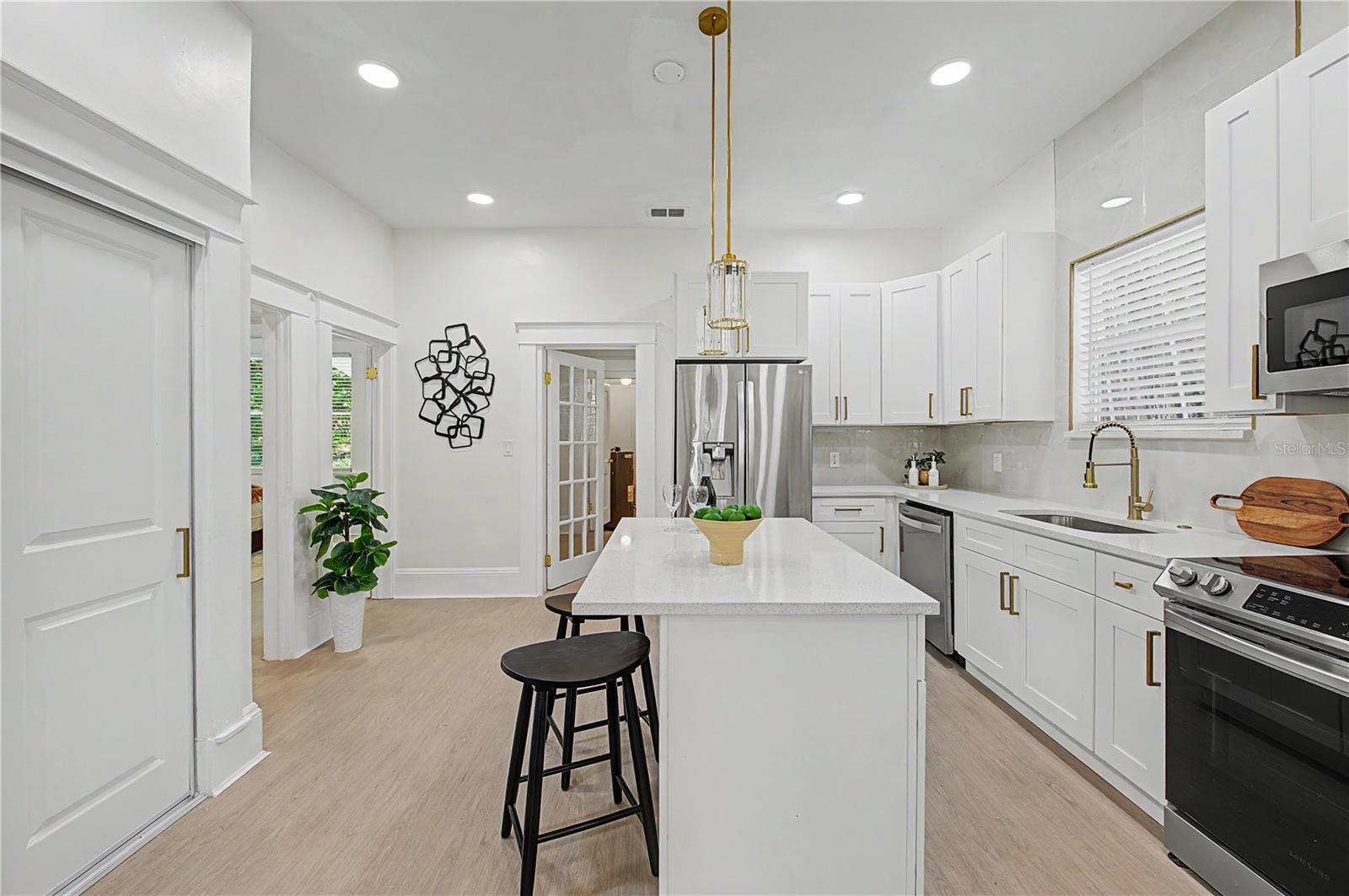 1920 E PARIS ST, TAMPA, FL — photo 12