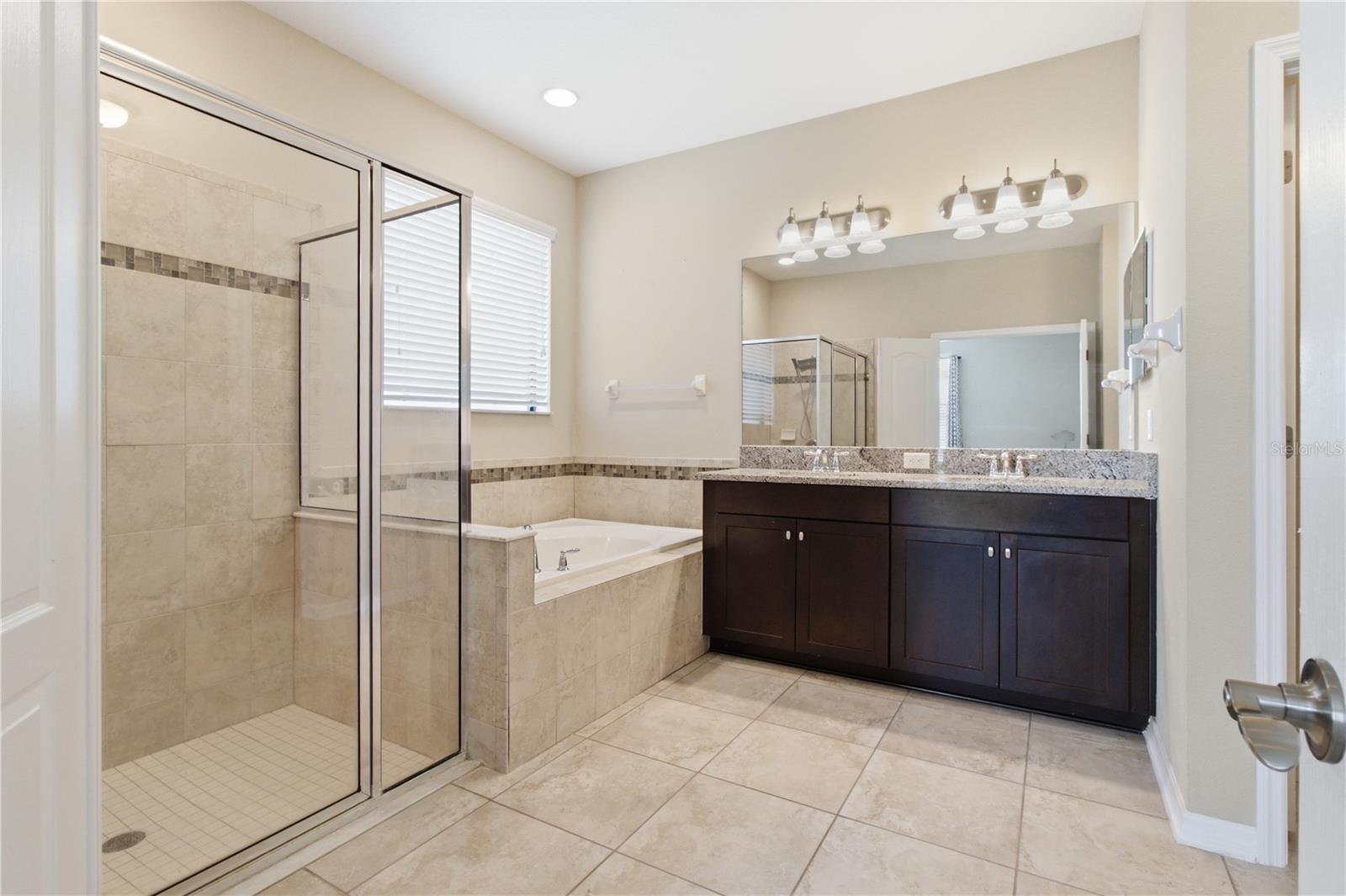 4738 WOODS LANDING LN, TAMPA, FL — photo 35