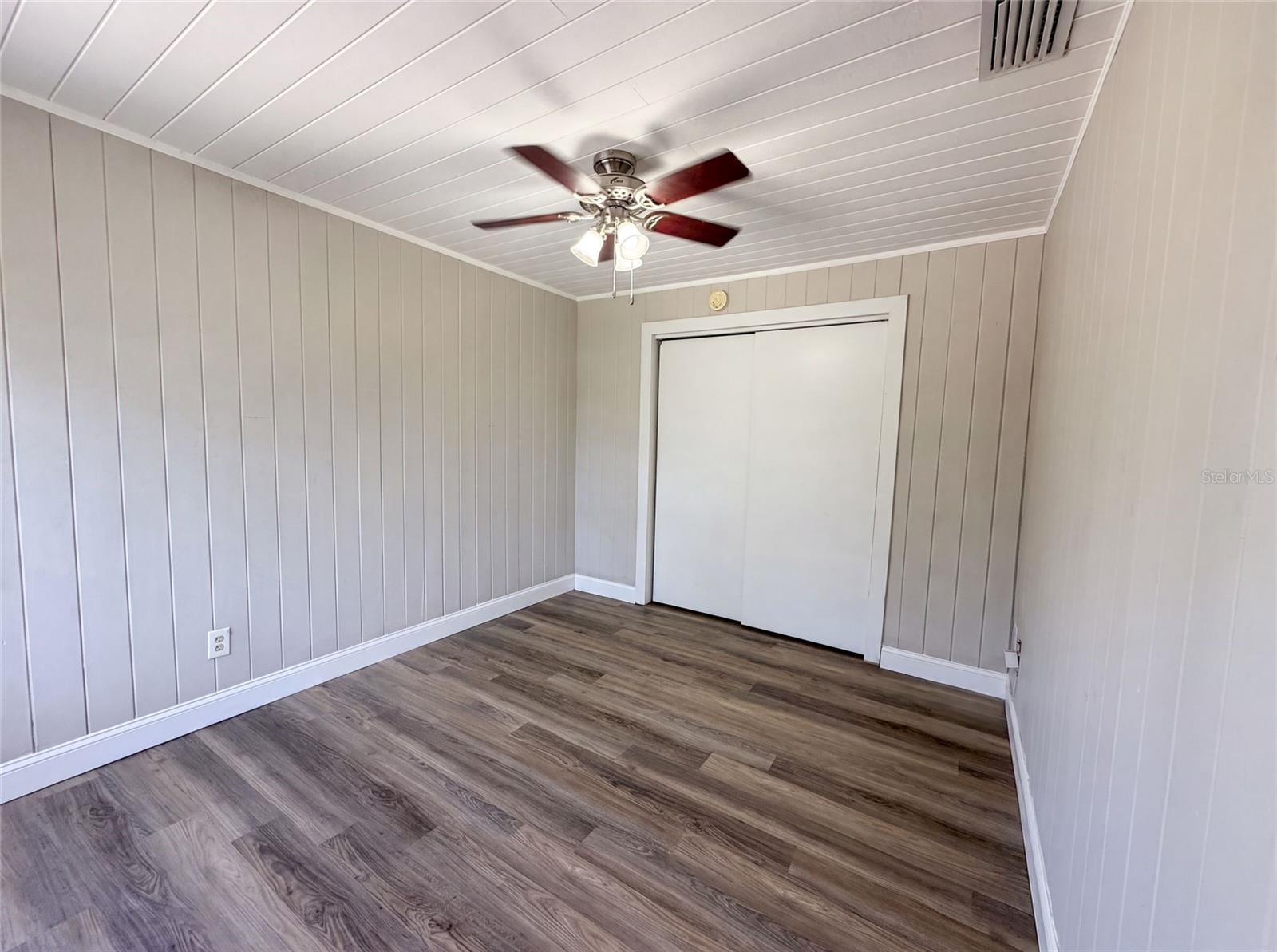 1521 W RIVER SHORE WAY, TAMPA, FL — photo 12