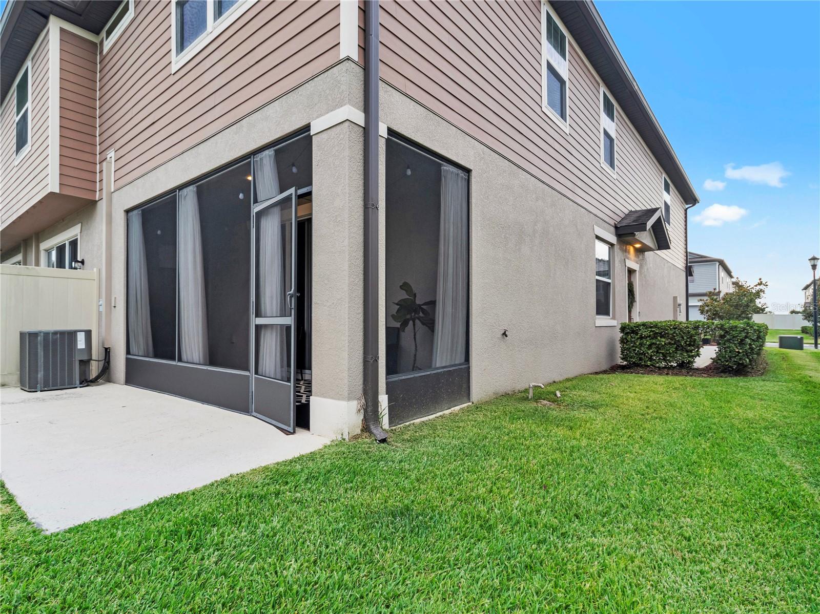 5019 BLUE LATAN LN, TAMPA, FL — photo 32