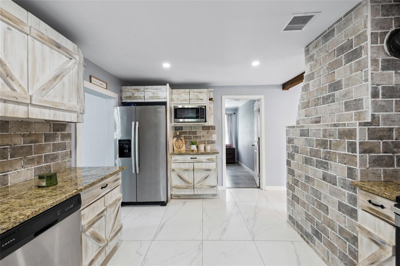 1845 SW HALTIWANGER RD, LAKE CITY, FL — photo 5