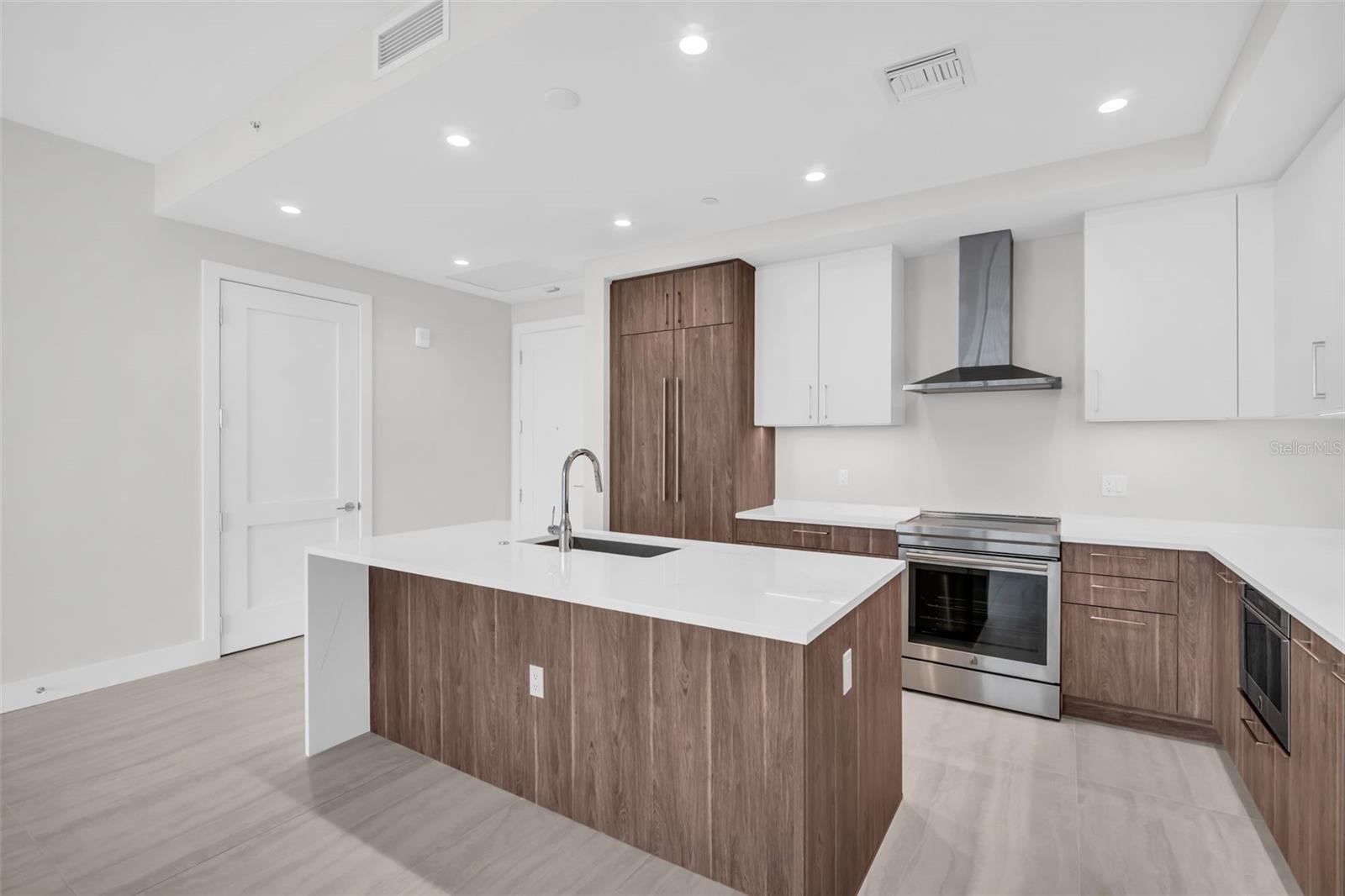 275 1ST AVE S #2807, ST PETERSBURG, FL — photo 8
