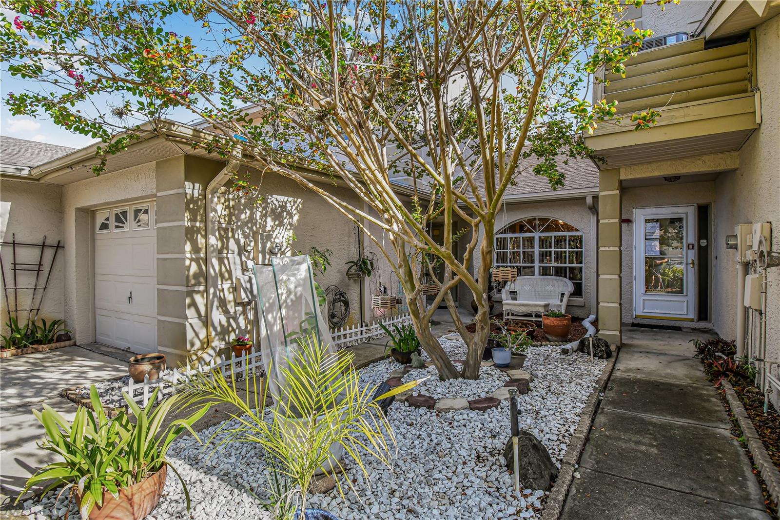 2586 PINE COVE LN, CLEARWATER, FL — photo 3
