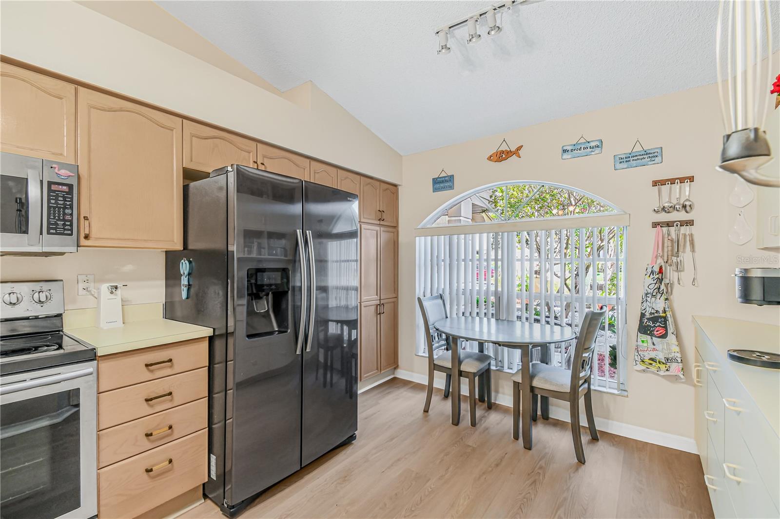 2586 PINE COVE LN, CLEARWATER, FL — photo 6