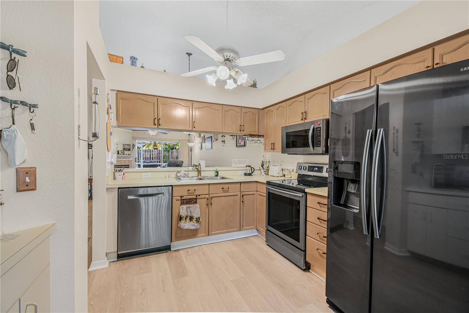 2586 PINE COVE LN, CLEARWATER, FL — photo 7
