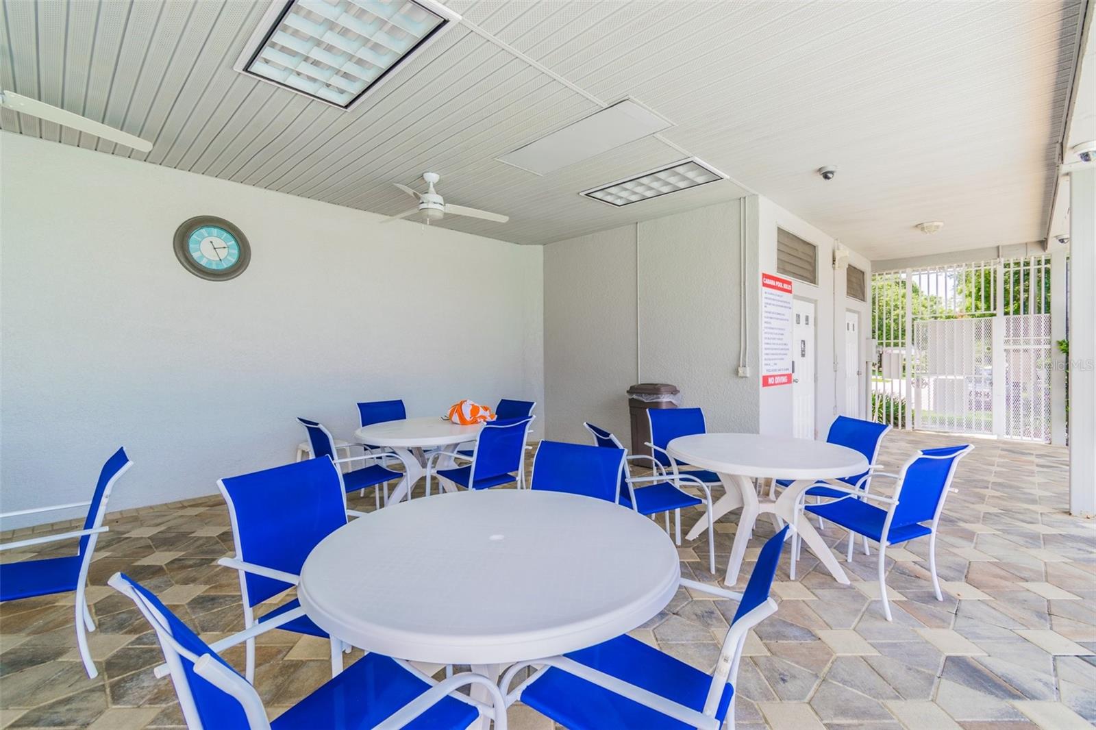 2586 PINE COVE LN, CLEARWATER, FL — photo 41