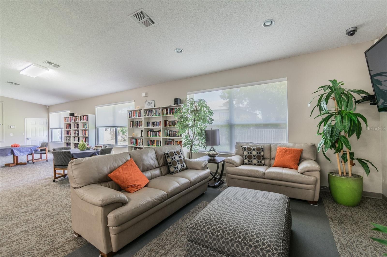2586 PINE COVE LN, CLEARWATER, FL — photo 48
