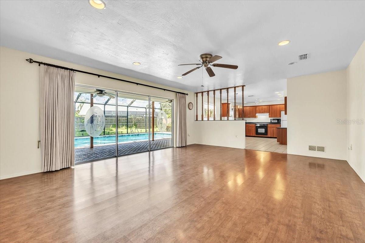 5012 PALM AIRE DR, SARASOTA, FL — photo 4