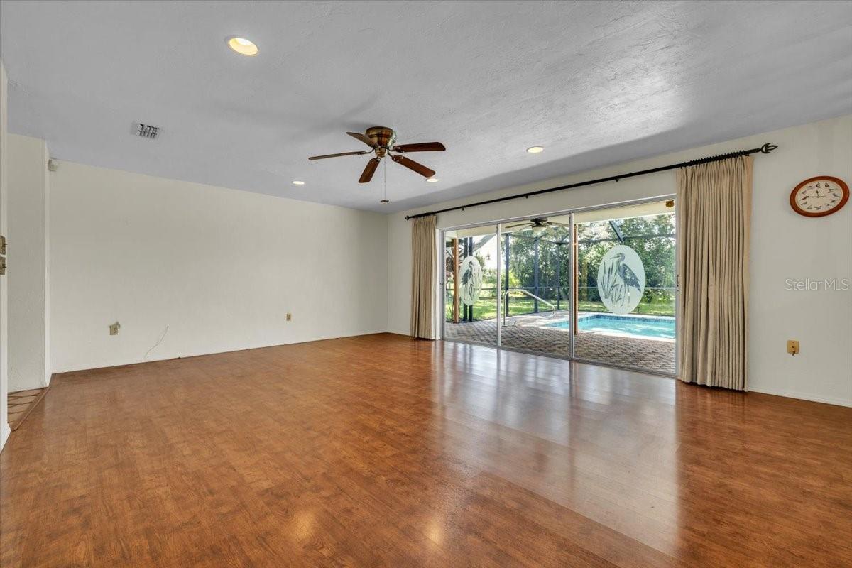 5012 PALM AIRE DR, SARASOTA, FL — photo 5