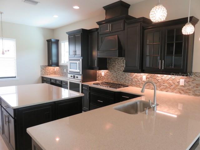 5827 TITLE ROW DR, BRADENTON, FL — photo 2