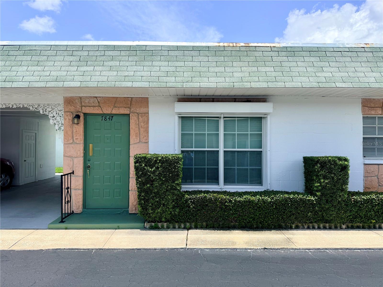 7847 39TH TER N, ST PETERSBURG, FL — photo 2