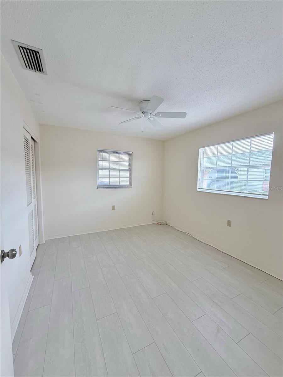 7847 39TH TER N, ST PETERSBURG, FL — photo 9