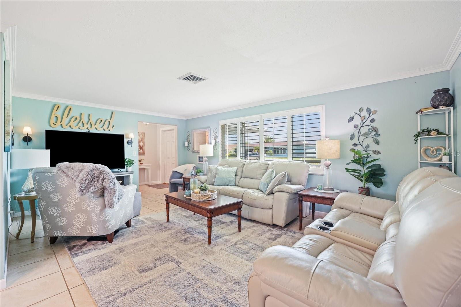 1330 CAMBRIDGE DR, VENICE, FL — photo 6