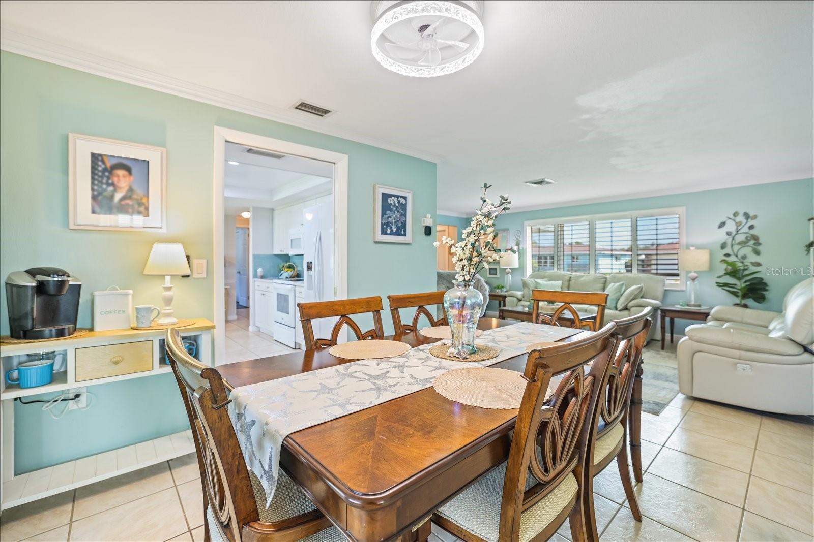 1330 CAMBRIDGE DR, VENICE, FL — photo 9