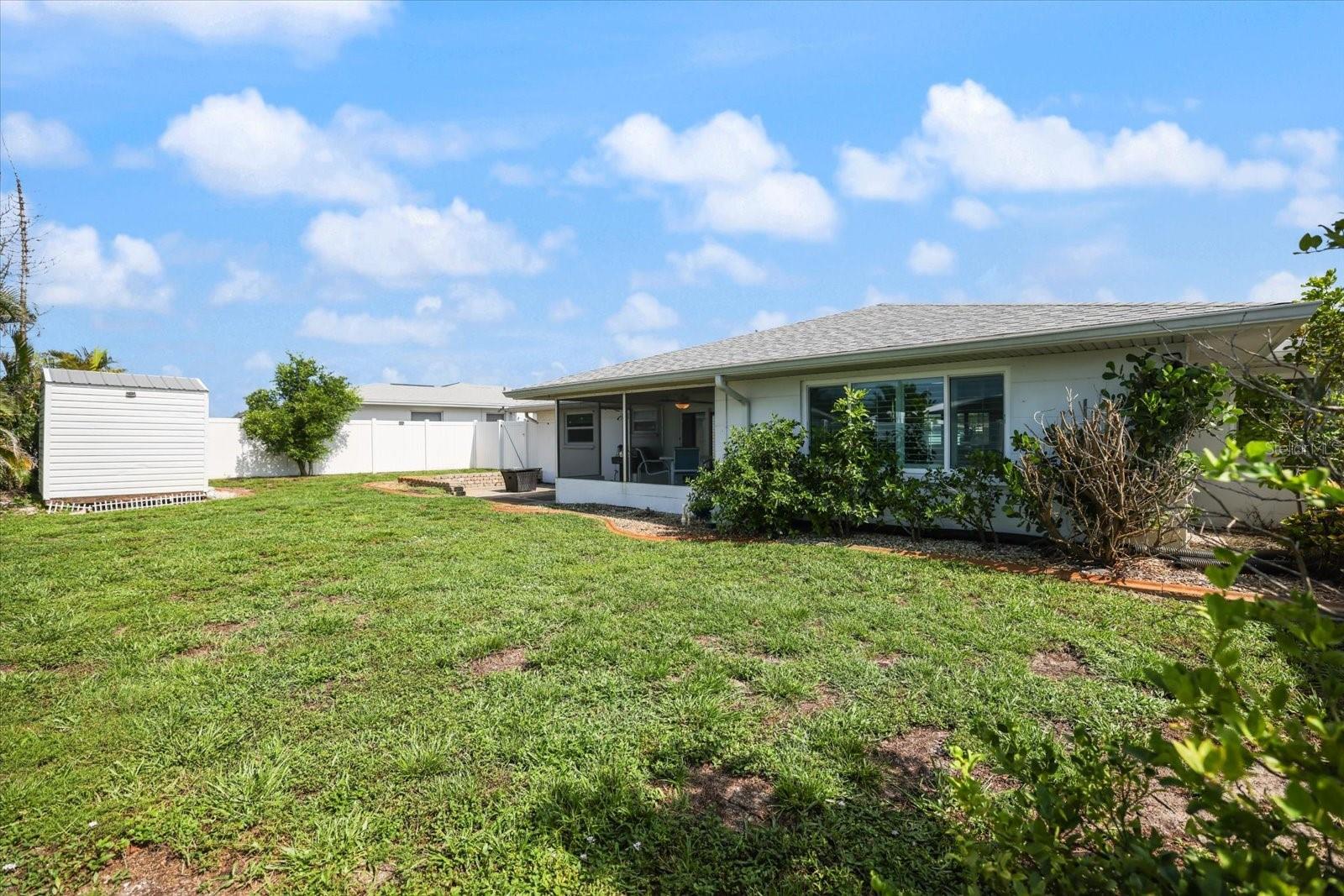1330 CAMBRIDGE DR, VENICE, FL — photo 29