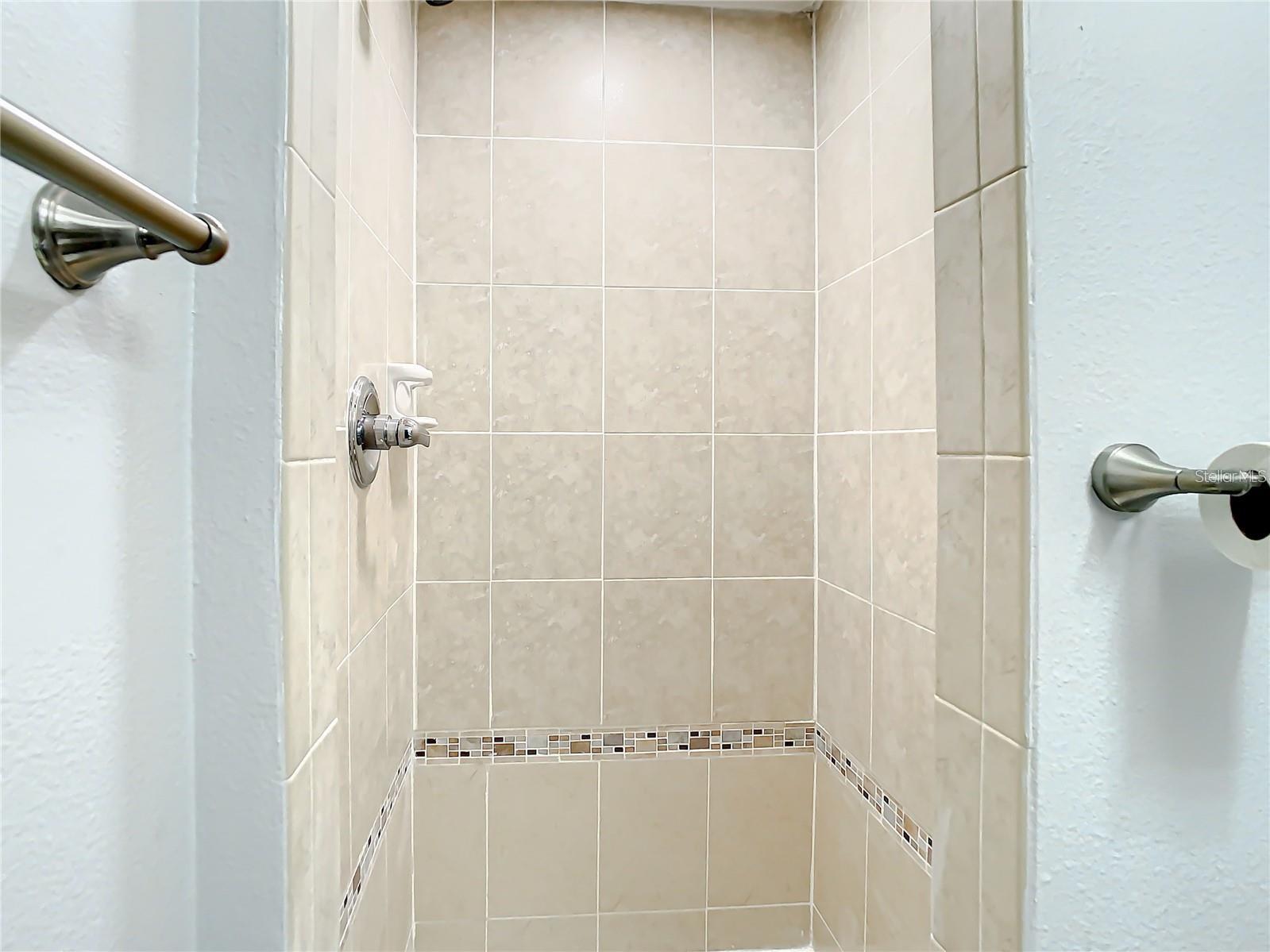 406 S CEDAR AVE #107, TAMPA, FL — photo 32