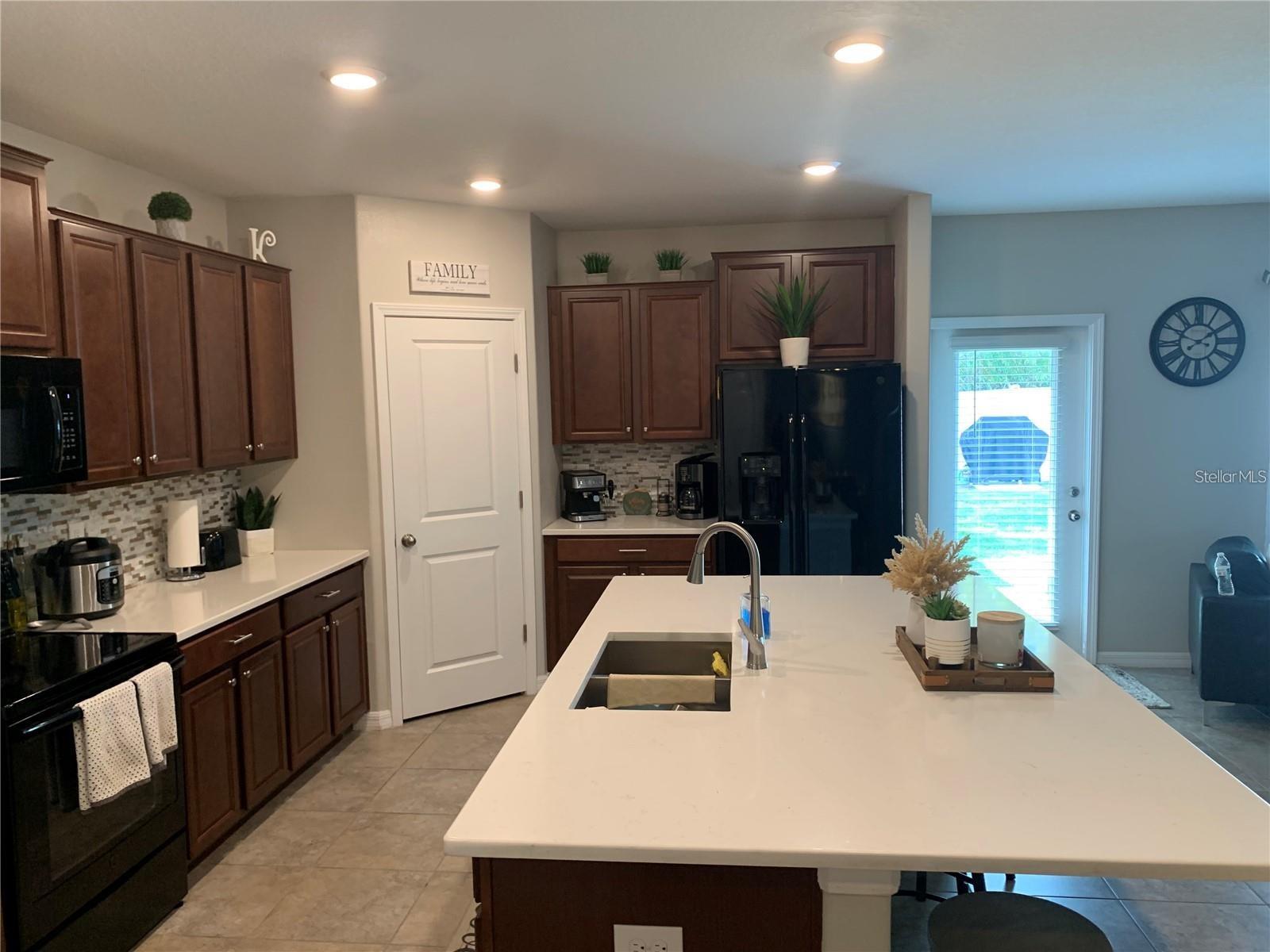 10460 CARLOWAY HILLS DR, WIMAUMA, FL — photo 9