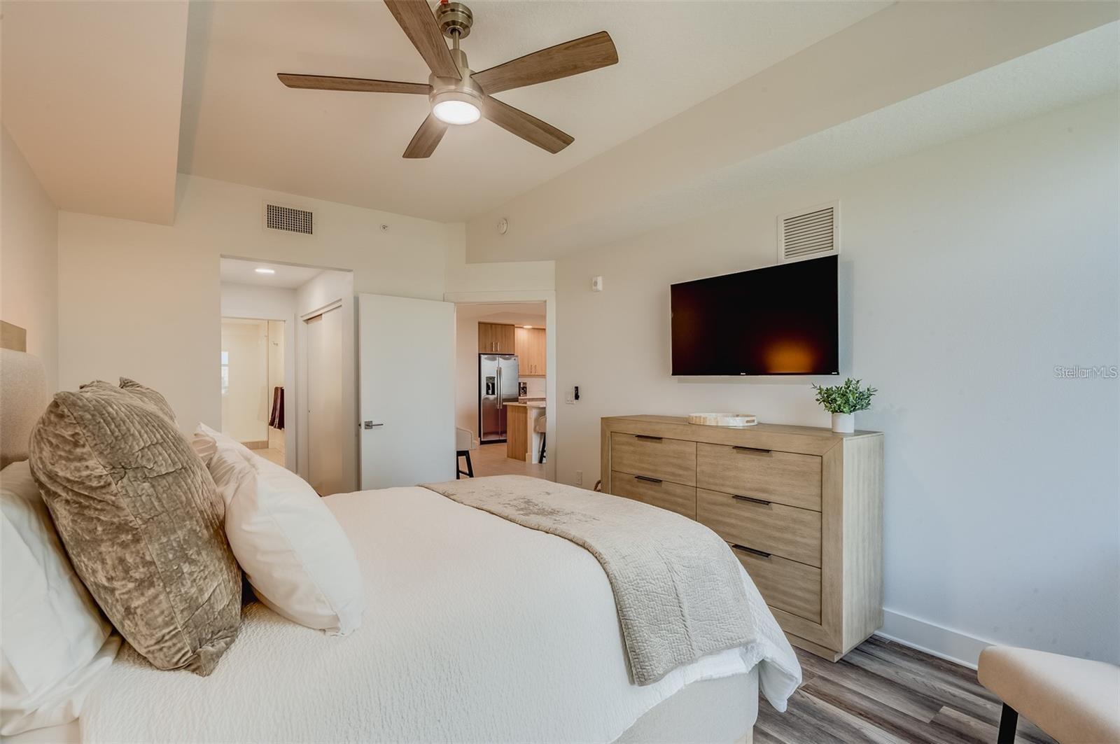 415 ISLAND WAY #311, CLEARWATER, FL — photo 15