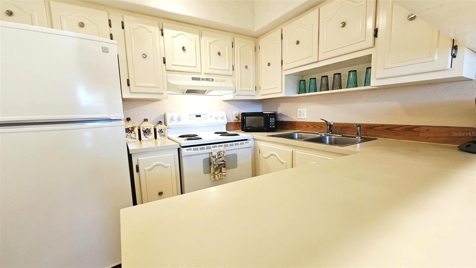3586 CAPE HAZE DR #B4, ROTONDA WEST, FL — photo 21
