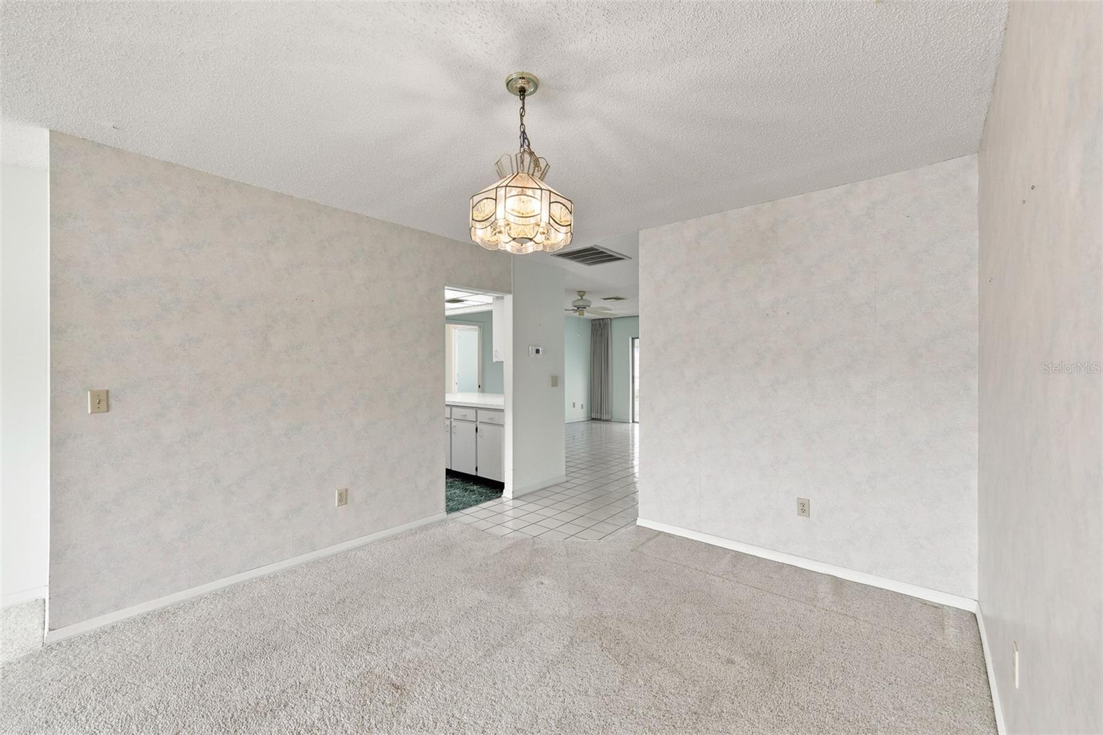 127 WINTERSONG LN, SUN CITY CENTER, FL — photo 8