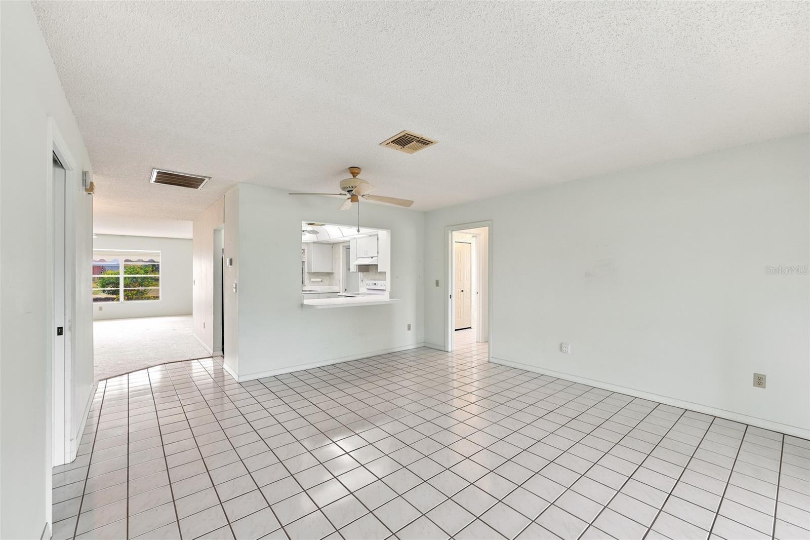 127 WINTERSONG LN, SUN CITY CENTER, FL — photo 10