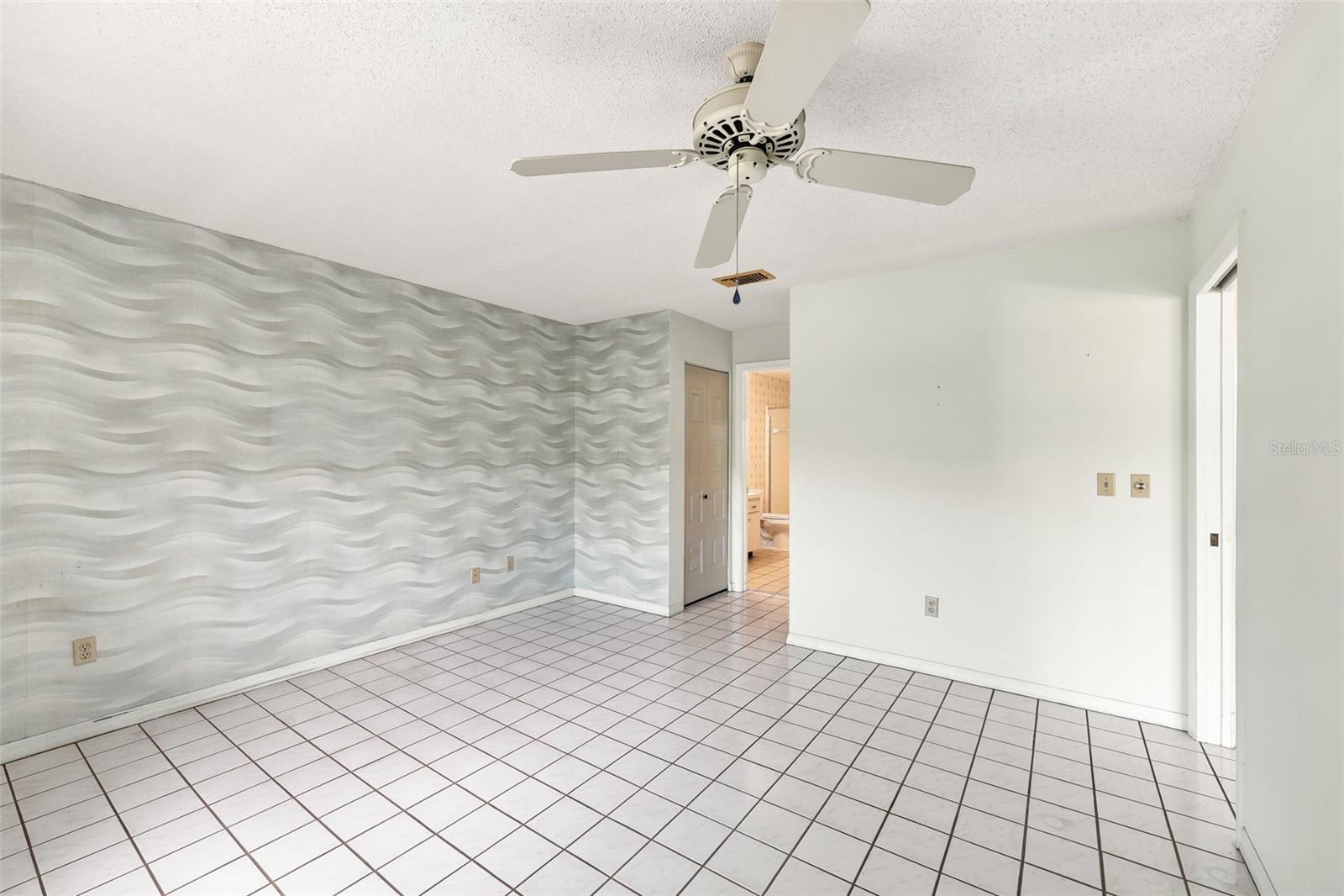 127 WINTERSONG LN, SUN CITY CENTER, FL — photo 17