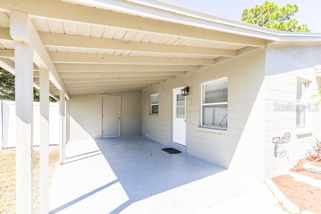 4318 BERKLEY DR, TAMPA, FL — photo 2