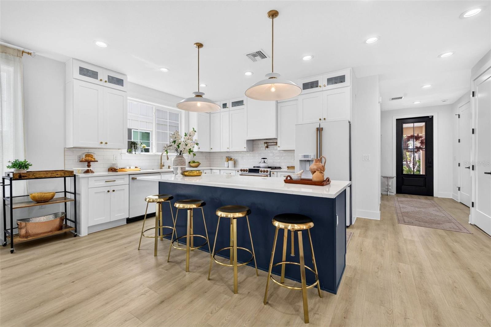 1717 MASSACHUSETTS AVE NE, ST PETERSBURG, FL — photo 8