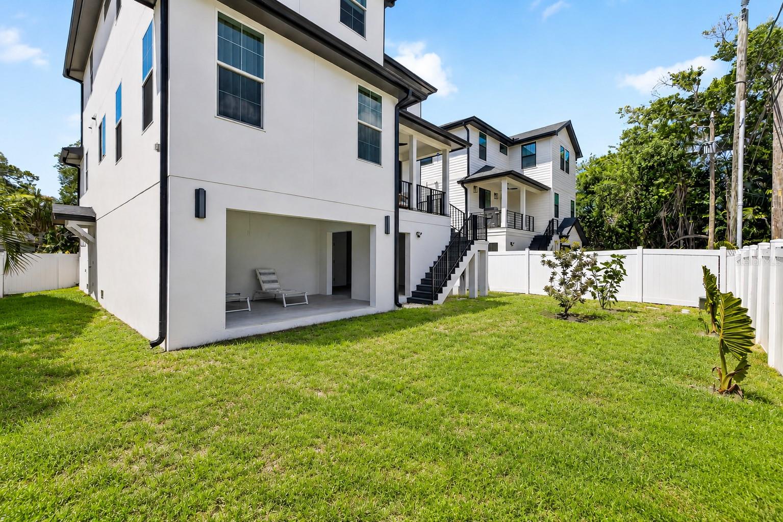 1717 MASSACHUSETTS AVE NE, ST PETERSBURG, FL — photo 38