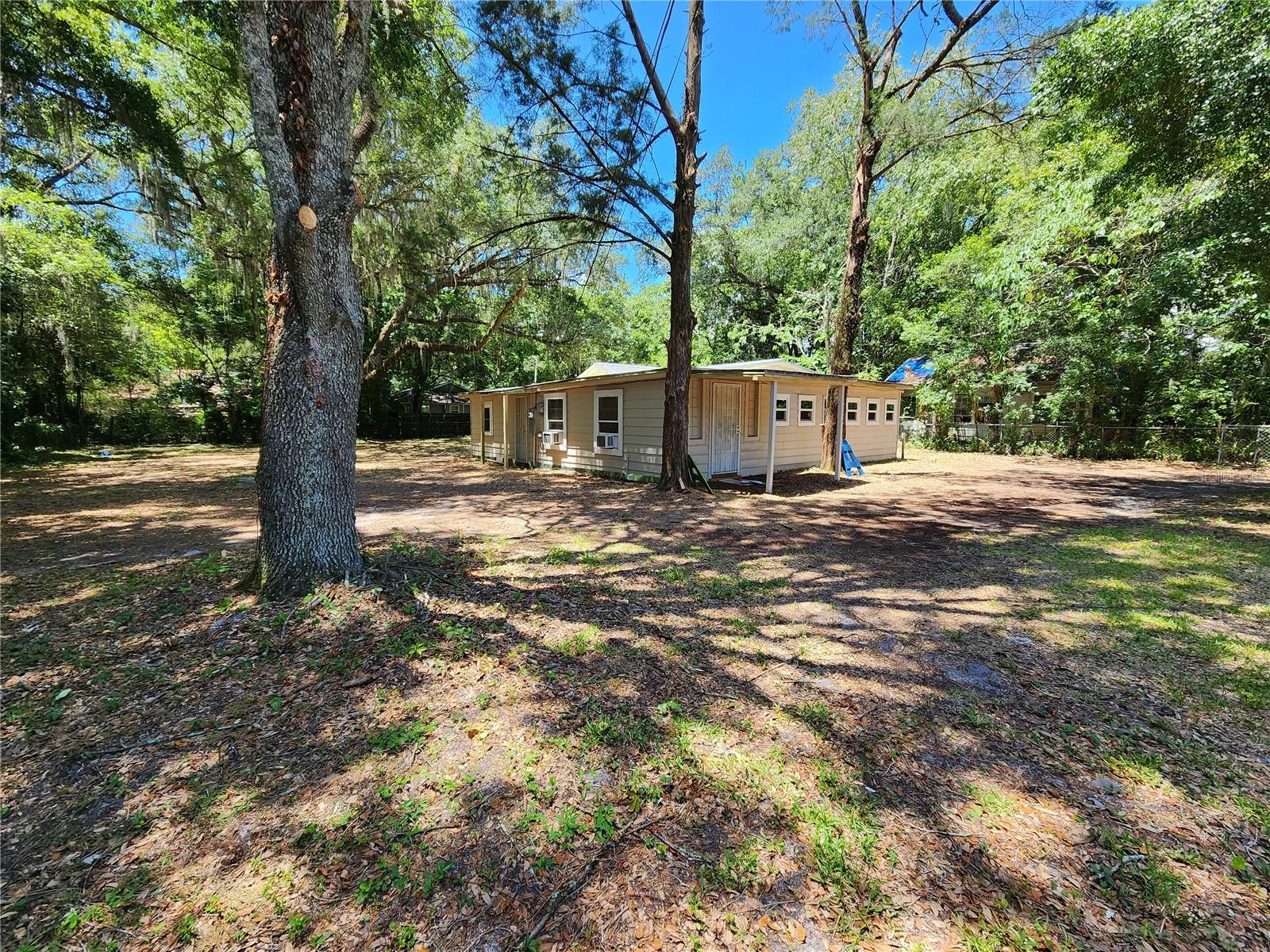 1623 SE 3 AVE, GAINESVILLE, FL — photo 2