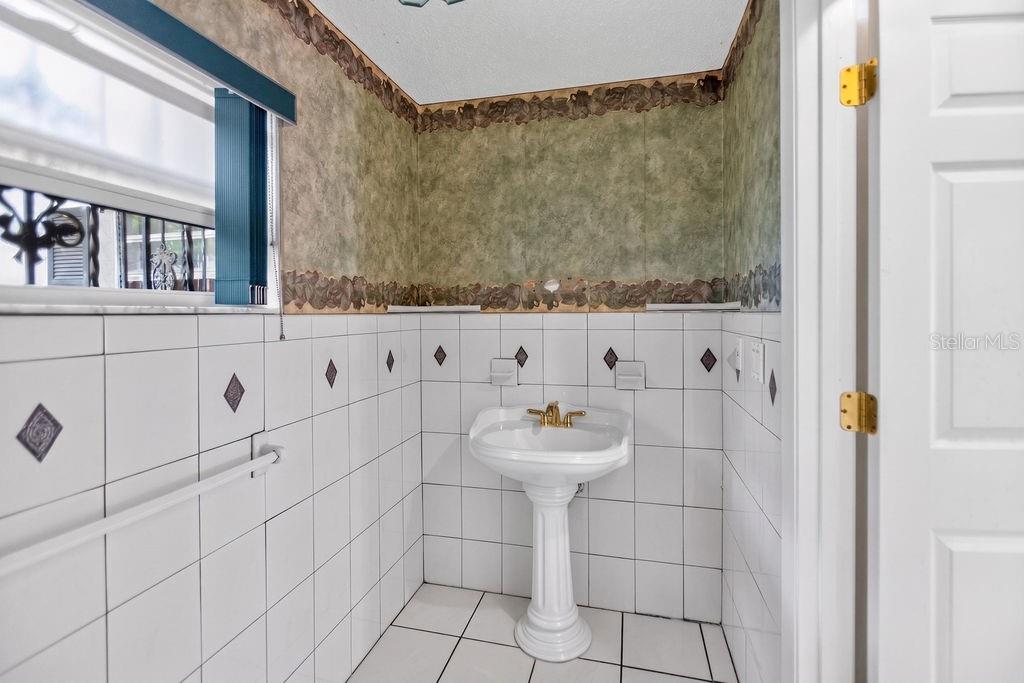 421 N FREDERICK AVE, DAYTONA BEACH, FL — photo 8