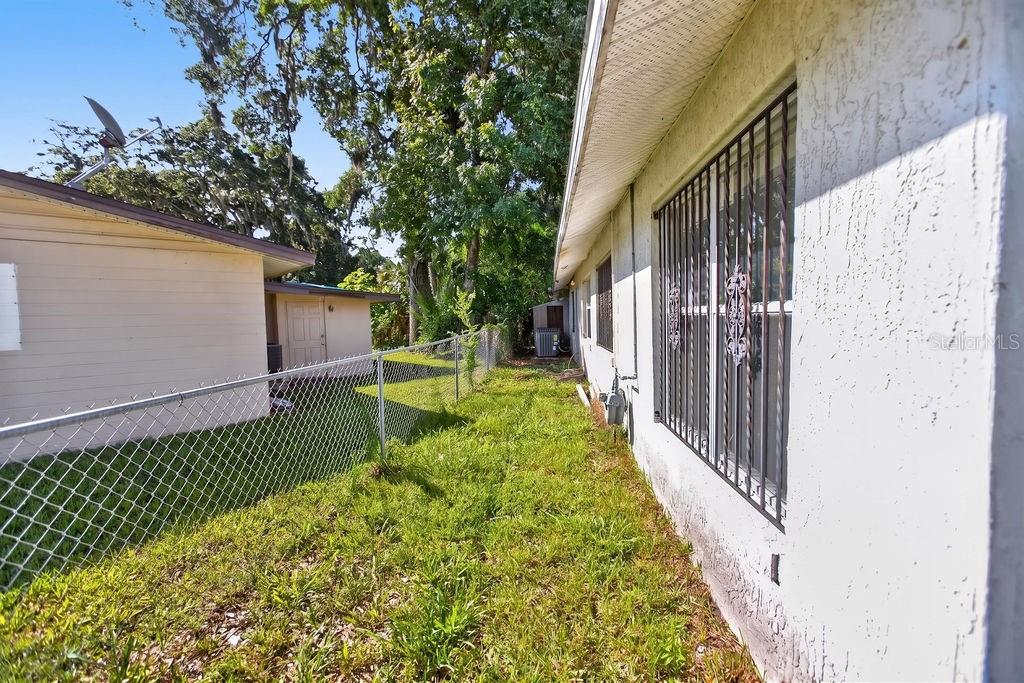 421 N FREDERICK AVE, DAYTONA BEACH, FL — photo 33
