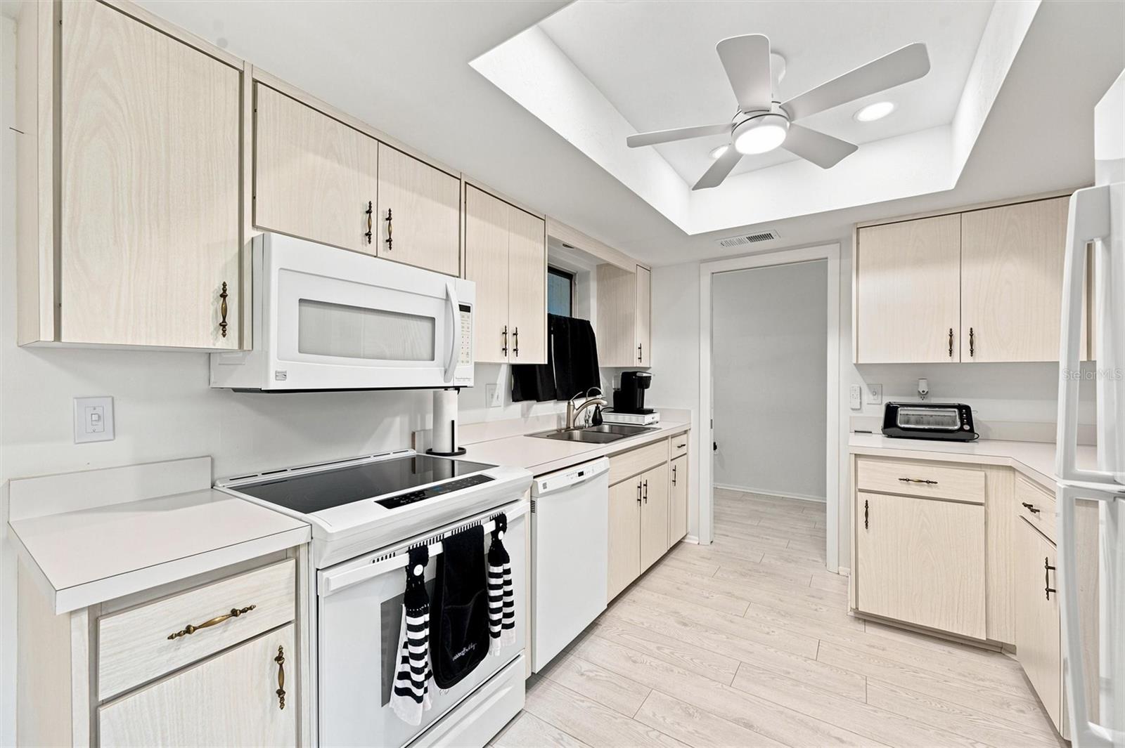 3626 MEDFORD LN #1537, SARASOTA, FL — photo 32