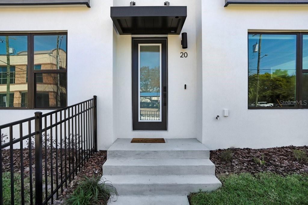 2506 W CLEVELAND ST #20, TAMPA, FL — photo 2