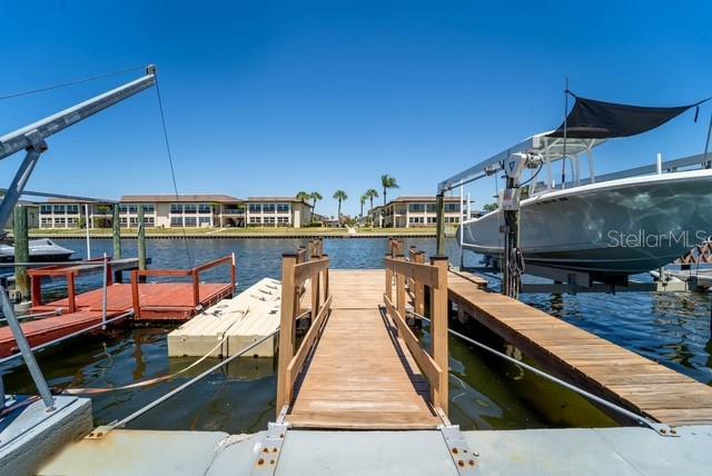 4825 FLORAMAR TER, NEW PORT RICHEY, FL — photo 15