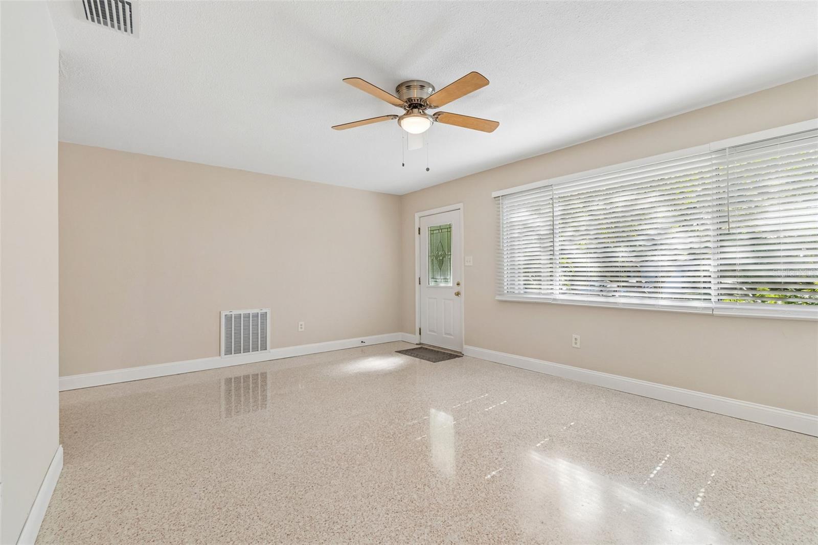 200 EVELYN AVE, CLEARWATER, FL — photo 3