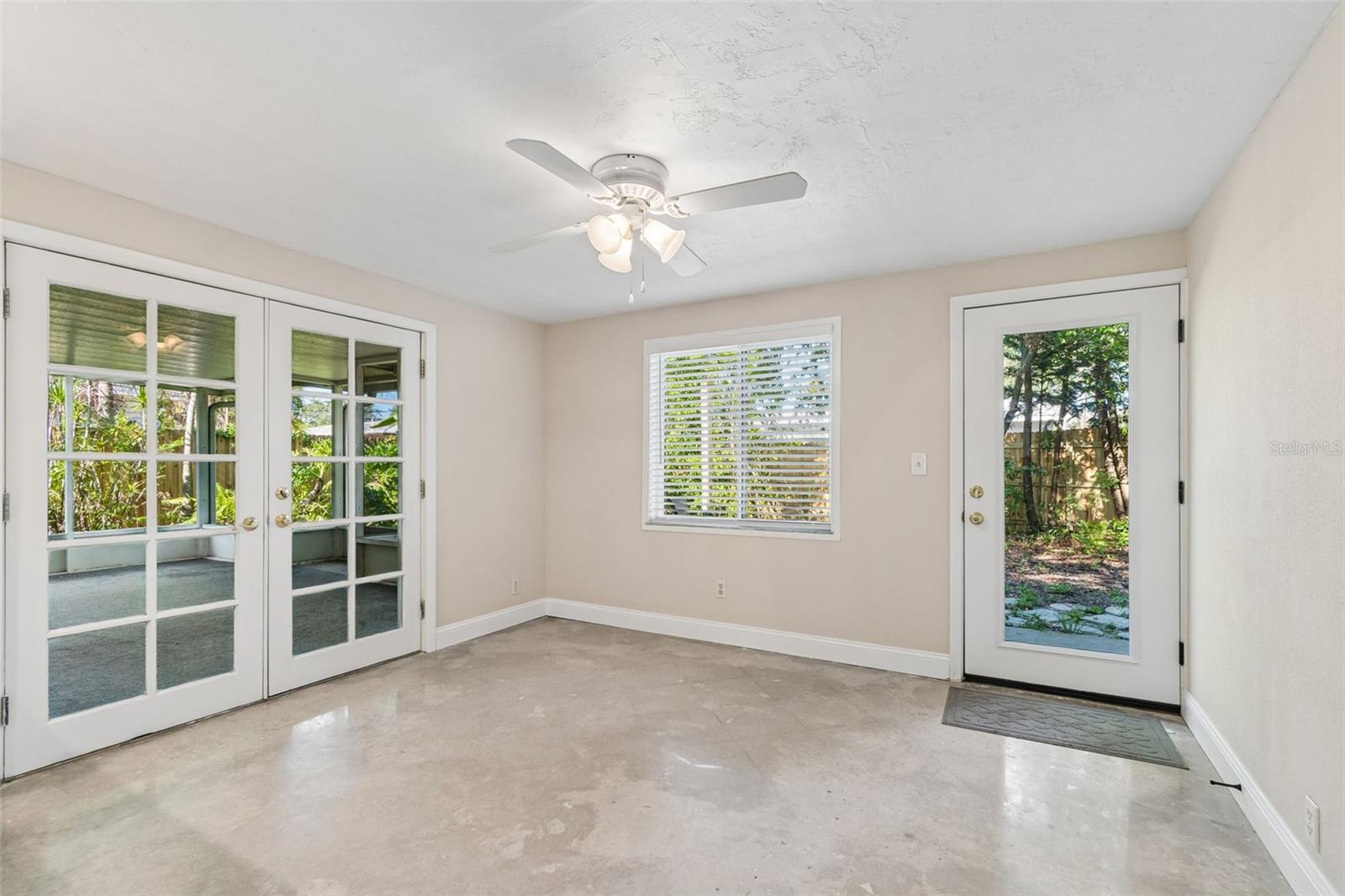 200 EVELYN AVE, CLEARWATER, FL — photo 9