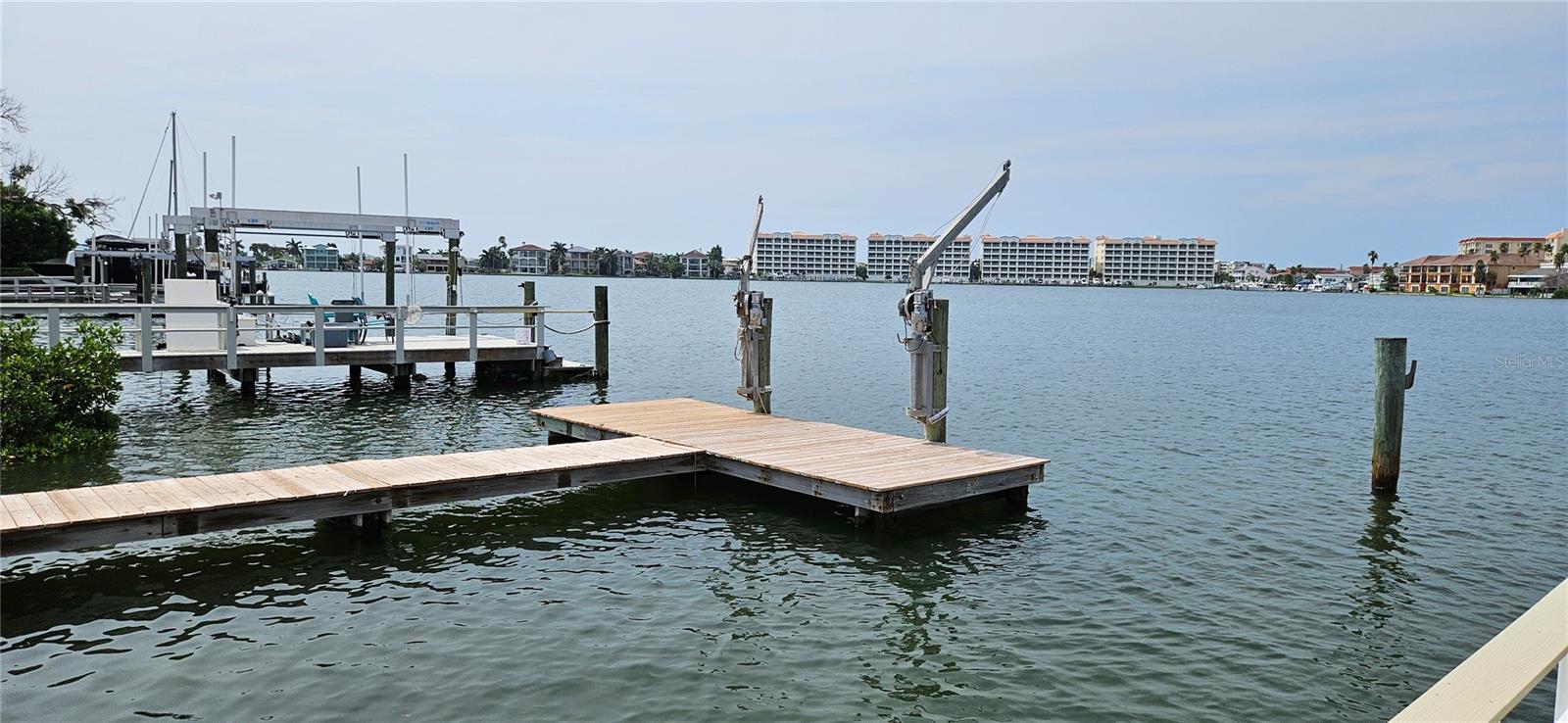 623 180TH AVE E, REDINGTON SHORES, FL — photo 2