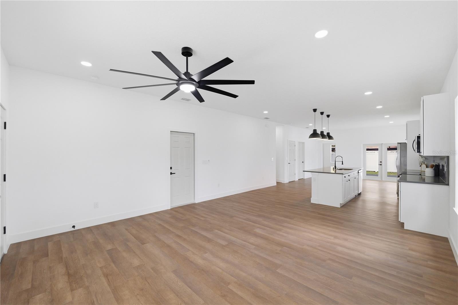 5111 68TH ST N, ST PETERSBURG, FL — photo 6