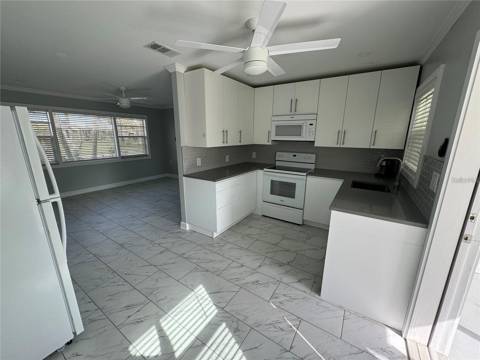 301 COLONIA LN W, NOKOMIS, FL — photo 2