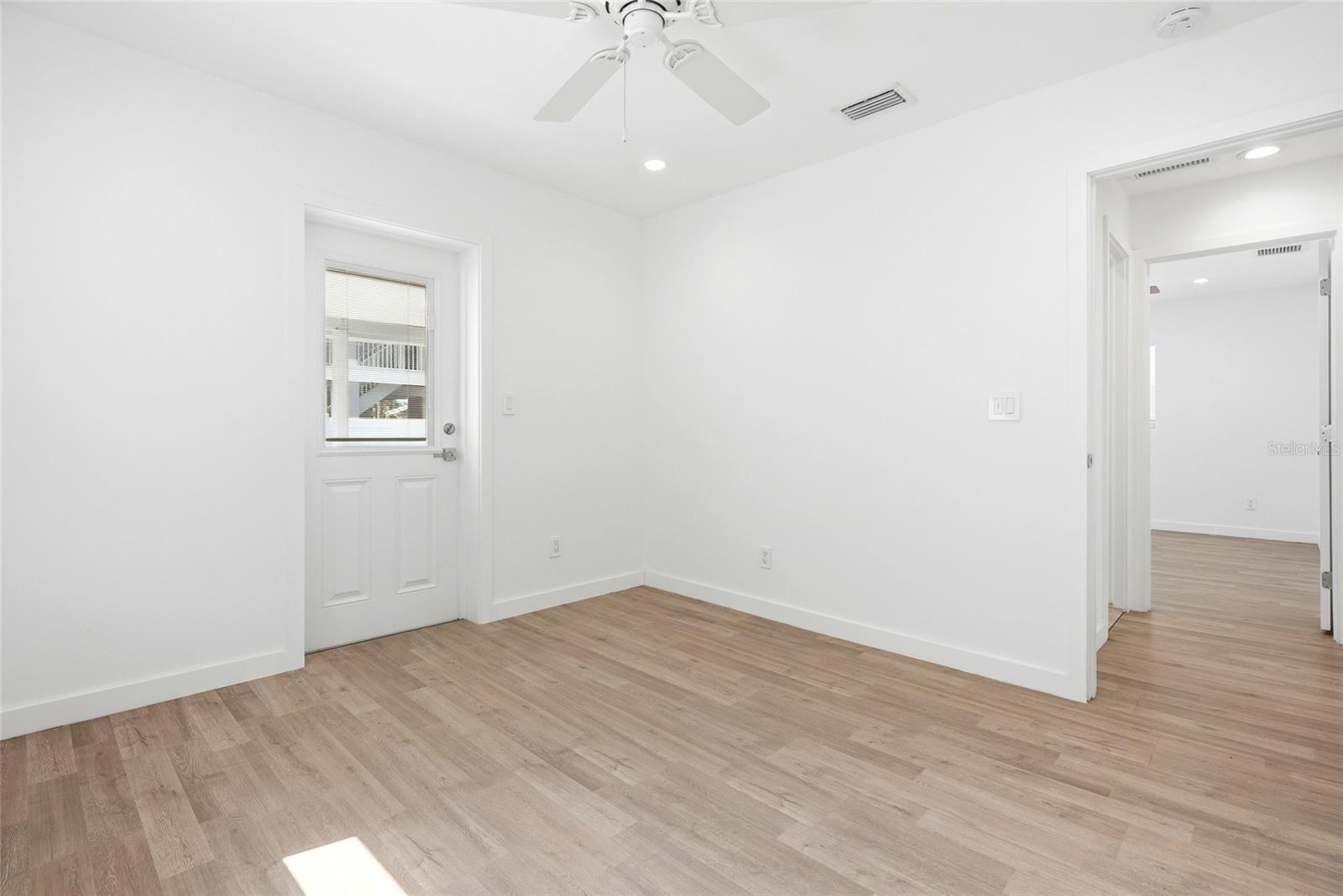 1867 MICHIGAN AVE NE, ST PETERSBURG, FL — photo 16