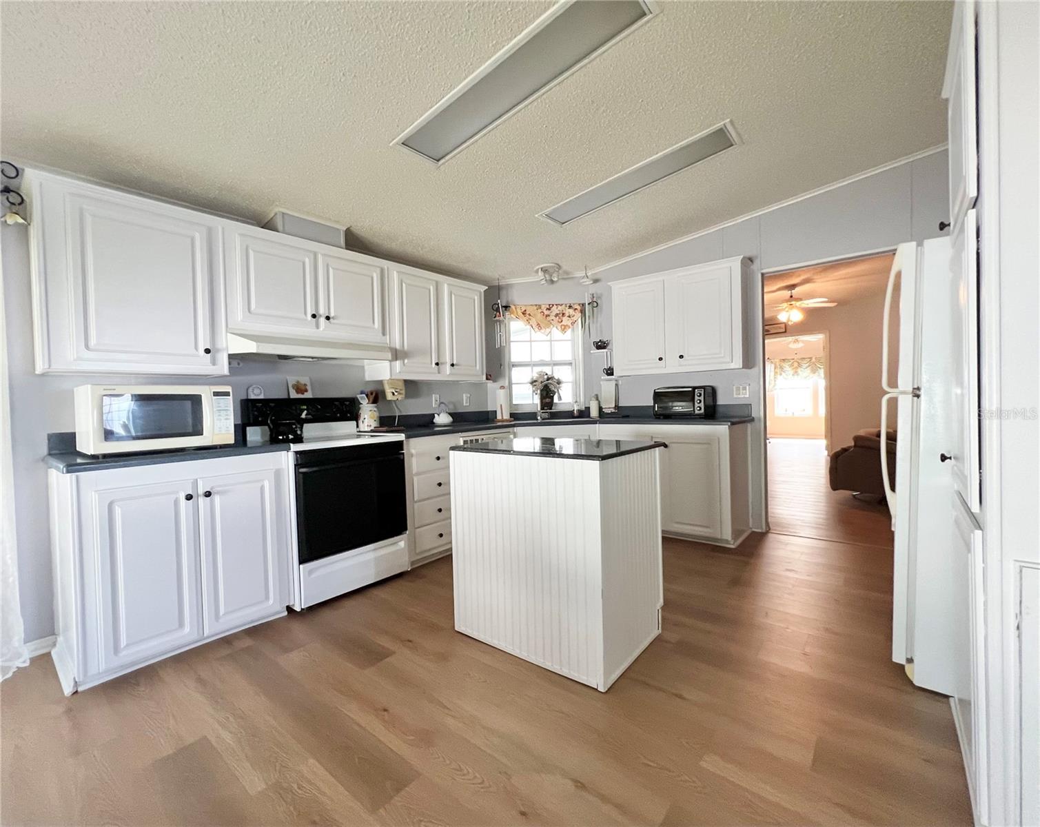 51 PINDO PALM ST E, LARGO, FL — photo 36