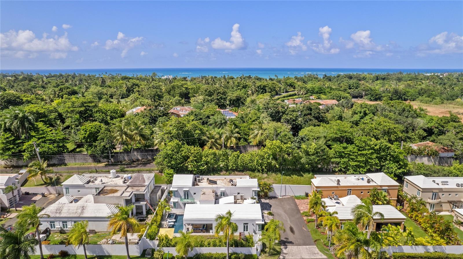 35 PASEO LAS PALMAS, DORADO, PR — photo 57